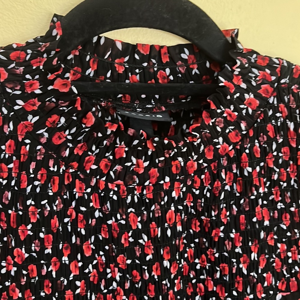 Torrid top size 0 (12), (large) - Picture 3 of 7